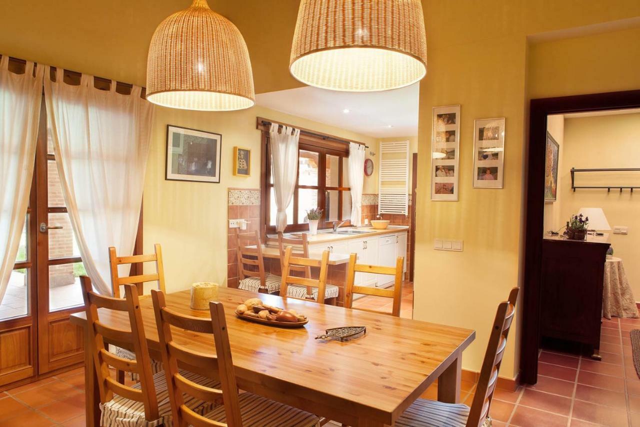 Almenara de Tormes Casa Roble旅馆 外观 照片