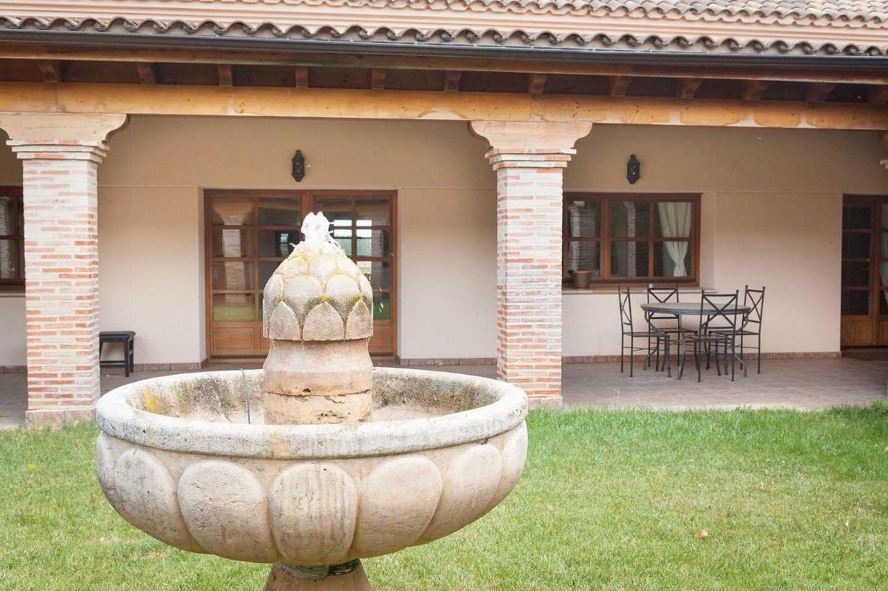 Almenara de Tormes Casa Roble旅馆 外观 照片