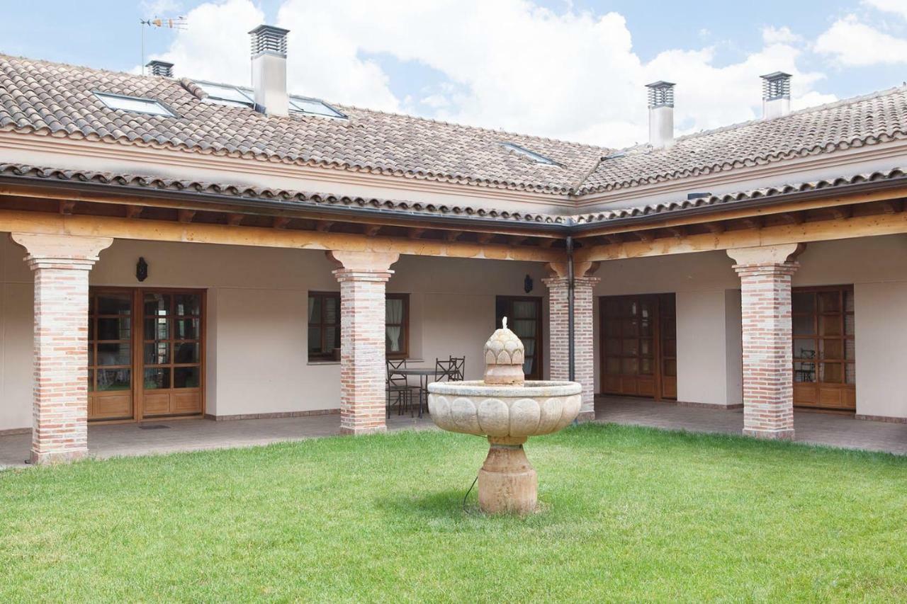 Almenara de Tormes Casa Roble旅馆 外观 照片
